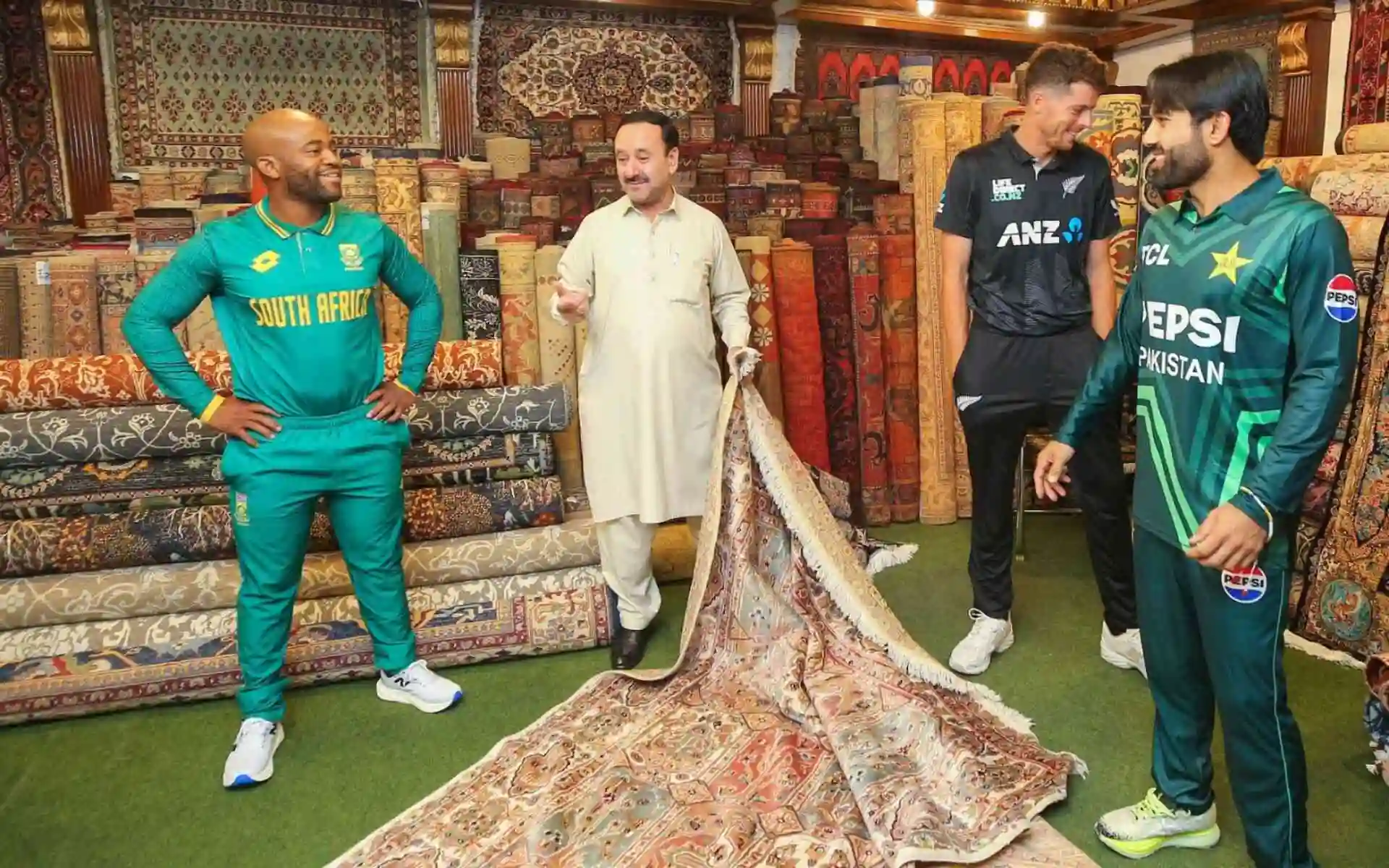 'Pakistan Elephant' - Rizwan Goes For Shopping With Bavuma And Santner In Lahore